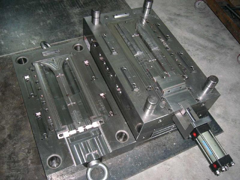 走進旭錦，塑膠模具廠家