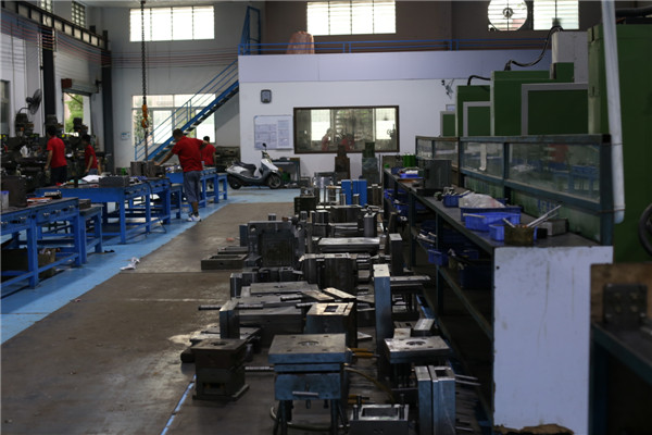 旭錦模具有限公司，模具部